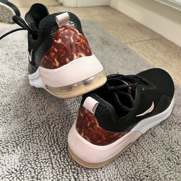 Nike Air - Picture 2 of 5